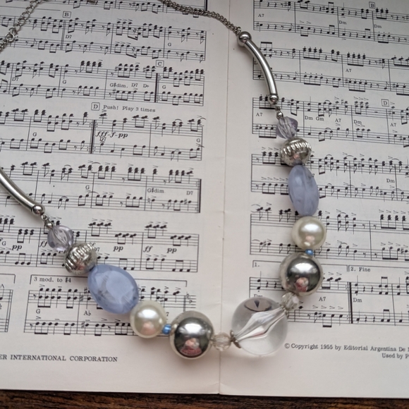 Elegant Silver and Blue Beaded Necklace - Picture 5 of 8